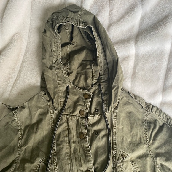Spring Jacket from Garage, army green, zippers and buttons as desired, has hood! - Picture 4 of 6